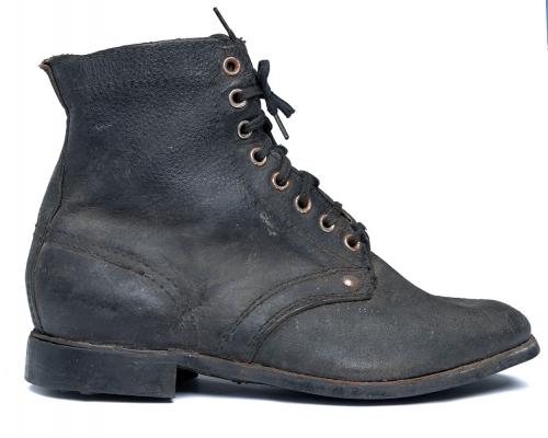 Soviet combat boots with old model rubber soles, surplus, 37.