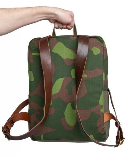 Jämä M91 Backpack. Handy handle from a leather utility strap