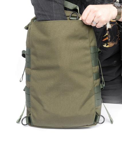 Särmä TST CP15 Combat Pack w. Padded Shoulder Straps. Fast-access compartment against the back, bellows construction for flexible capacity.