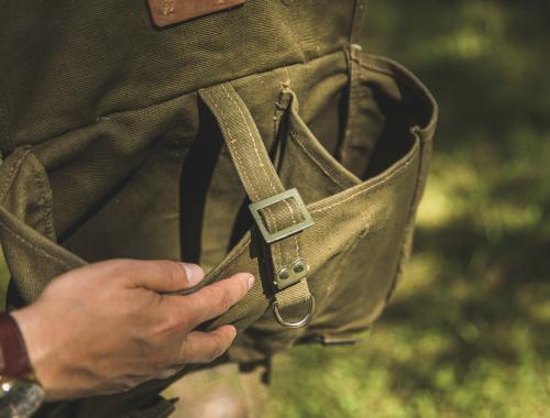 Romanian Breadbag, Green, Surplus. The mouth has an additional strap to keep the package tight.