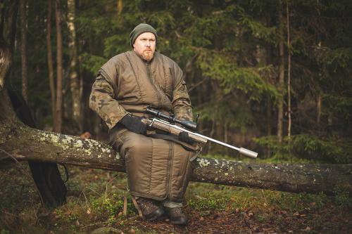 Austrian stalker's sleeping bag, surplus. Our budget wasn't big enough for flying to Lapland. Imagine there is lots of snow and cold as hell.