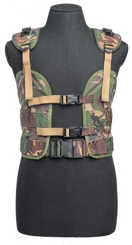 Dutch M93 ALICE-style Combat Vest w.o. Belt, DPM, Surplus. The belt in place. In the good old days, these were always included. It's still possible but we don't promise anything.