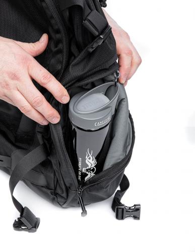 CamelBak Urban Assault Pack XL, Black, with 0.75 l Water Bottle, Surplus.