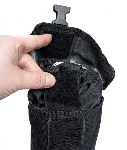 Dutch General Purpose Pouch, Small, Black, Surplus. Closure with a polymer buckle and hook and loop fastener. The latter can be disabled with an integrated tab.
