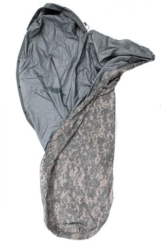 US IMSS Modular Sleeping Bag System, black/green, w. UCP Gore-Tex cover, surplus.