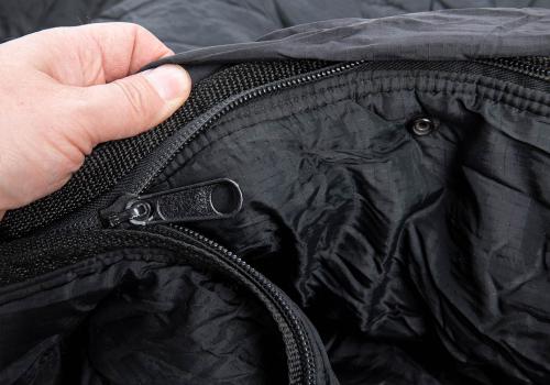 US IMSS Modular Sleeping Bag System, black/green, w. UCP Gore-Tex cover, surplus.