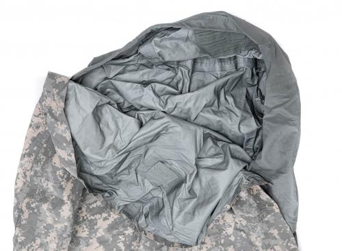 US IMSS Modular Sleeping Bag System, black/green, w. UCP Gore-Tex cover, surplus.