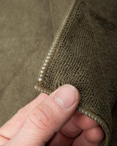 Mil-Tec microfibre towel with carrying bag, olive drab.