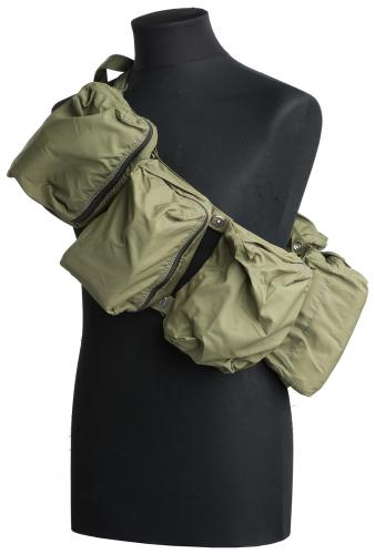 Czechoslovakian ZBP M80 Medical Bag, with contents, no drugs, Surplus. The smaller bags can be attached to each other and wrapped around the body.
