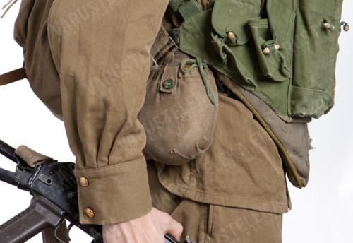 Soviet canteen with cover, unissued.
