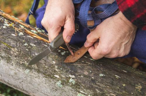 BW Pocket Knife with Cork Screw, Surplus .