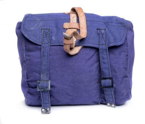 Romanian breadbag, blue, surplus.
