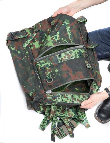 Belgian Paratrooper Pack, Flecktarn, Surplus. The lowest and middle compartment ajar.