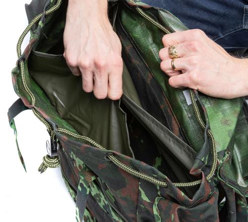 Belgian Paratrooper Pack, Flecktarn, Surplus. A couple of small pockets at the top.