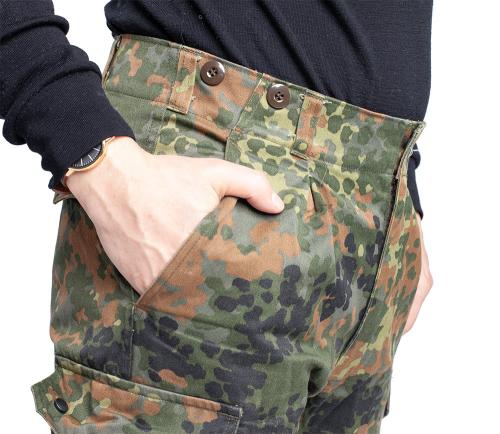 BW Cargo Pants, Flecktarn, surplus. Slash pockets and suspender buttons.