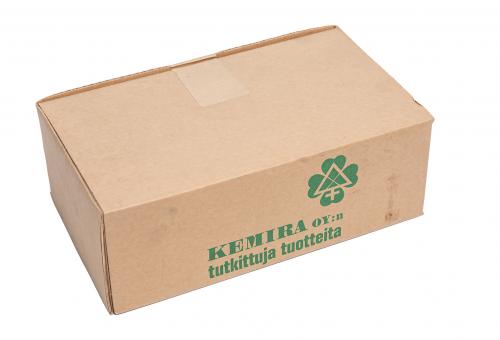 Finnish Kemira m/61 Gas Mask with Carrying Bag, Surplus. Comes in the original packaging.