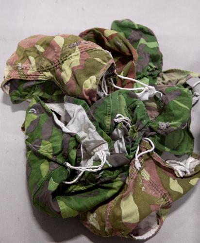 Finnish M62 Helmet Cover / Jacket Hood, Surplus. The shades of the hoods vary a lot. There is no wrong shade.