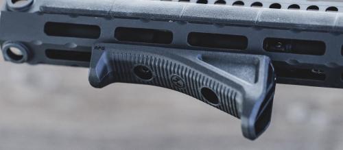 Magpul M-LOK AFG Angled Fore Grip. 