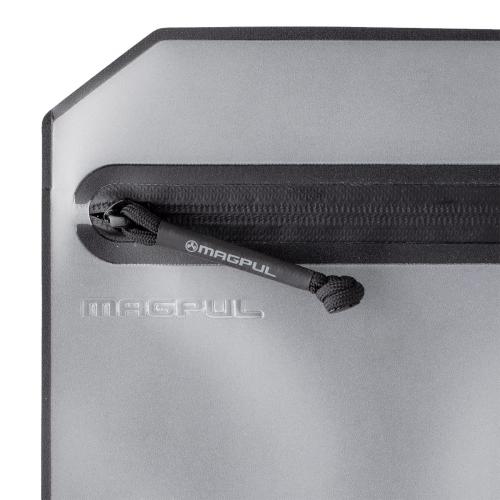 Magpul DAKA Volume Pouch, 3 l. Handy zipper puller with heat-shrink tubing.
