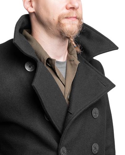 Särmä Pea Coat. 