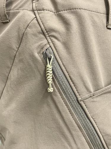 Atwood Rope 1.18 mm Micro Cord, 38 m. This zipper puller is made with Tibetan Snake Knots and finished with a Diamond Knot. Min. 30 cm / 12" Micro Cord required.