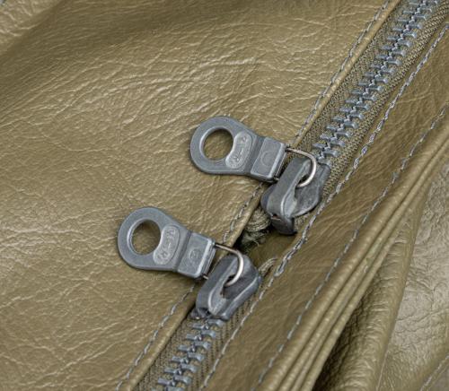 Swiss Garment Bag, Surplus. The bag has high-quality zippers by Riri.