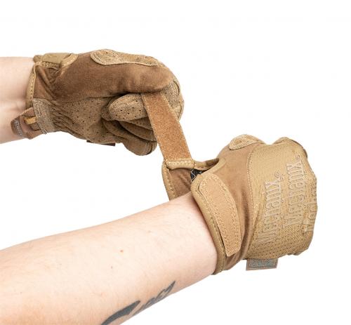 Mechanix Specialty Vent. Low-profile thermoplastic rubber (TPR) closure provides a secure fit
