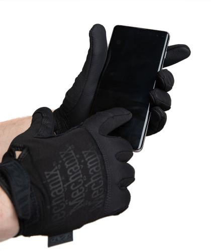 Mechanix Recon Glove, Covert. The gloves also allow you to use touchscreens with your fingers. However, don’t try to write Shakespearean tragedies with these. 