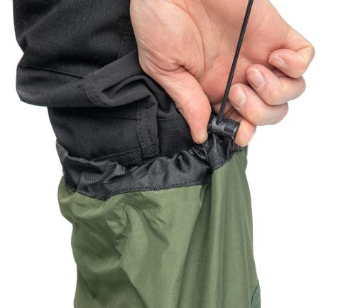 Dutch Gaiters, Green, Surplus. A drawcord for adjusting the fit at the upper edge.
