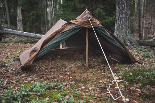 British 2-person WW2 Model Bivouac Tent, Surplus. There is no floor fabric, nor is it needed.
