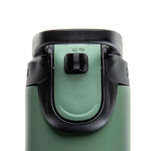 Camelbak Forge Flow SST Ins Thermos Bottle, 0.35 l, Moss. Press the lever to release the drinking port and drink, release the lever, and the bottle is again sealed and leak-proof. If you want, you can also lock the thermos open for more frequent sips or for cooling the hot drink down a bit.