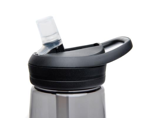 Camelbak Eddy+ 0,75L Tritan water bottle. Instead of a traditional cap, this bottle features Camelbak’s Bite-N-Sip valve. Flip, bite, and drink through the straw.