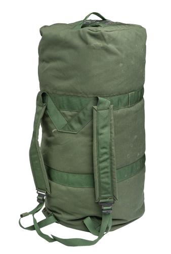 US New-Issue Duffle Bag, Surplus. Shoulder straps for carrying the bag on your back.