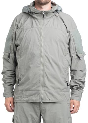 Beyond L5 Glacier PCU Softshell Jacket, surplus. Model is 178 cm / 5'10" tall with a 114 cm / 45" chest. Jacket size XL Regular.