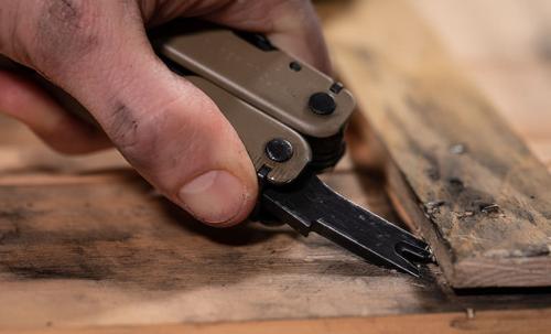 Leatherman Super Tool 300M Multi-Tool, Black.