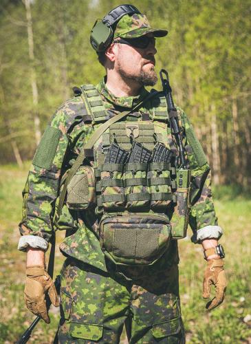 Särmä TST PC18 Plate Carrier w. PALS Cummerbund.