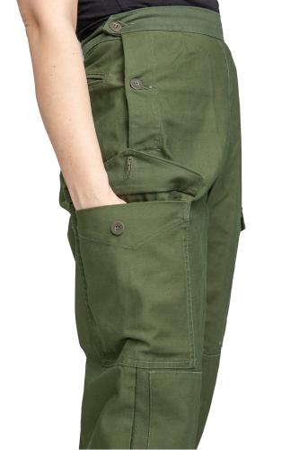 Swedish M70 Women's Field Pants, Green, Surplus. Proper big cargo pockets.