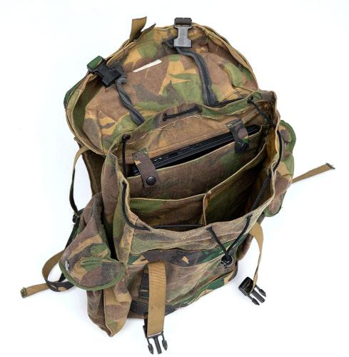 Dutch Day Pack, 35 l, DPM, Surplus. Various compartments inside.