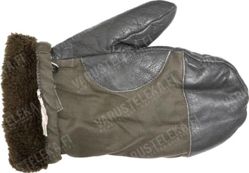 BW mittens, olive drab, surplus.