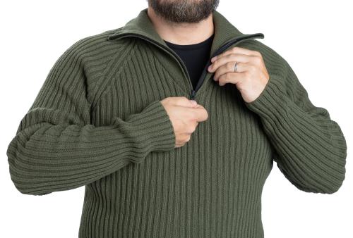  Arctic Circle Wool Sweater w. zipper. 