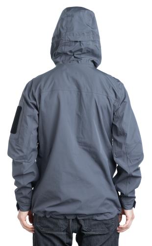 Särmä Hardshell Jacket. Model height 181 cm, chest circumference 96 cm, waist circumference 88 cm. Wearing size Medium Regular.