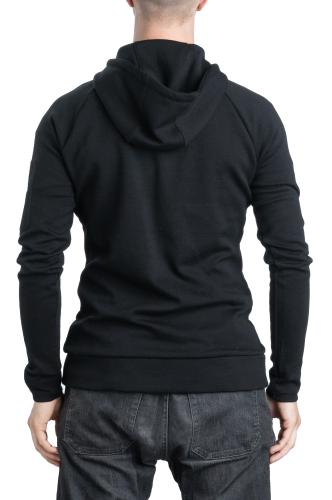 Särmä Merino Wool Hoodie with Buttons. Model height 181 cm, chest circumference 96 cm, waist circumference 88 cm. Wearing size Medium Regular.