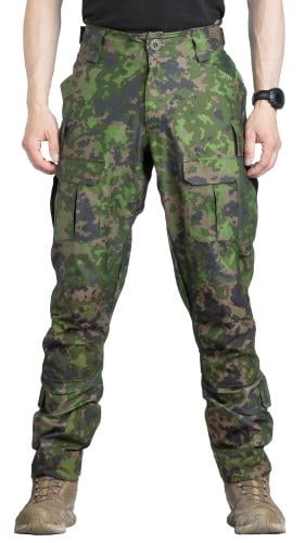 Särmä TST L4 Combat Pants. Model height 181 cm, chest circumference 96 cm, waist circumference 88 cm. Wearing size Medium Regular.