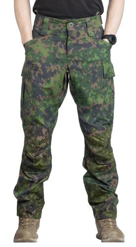 Särmä TST L4 Field Pants. Model height 181 cm, chest circumference 96 cm, waist circumference 88 cm. Wearing size Medium Regular.