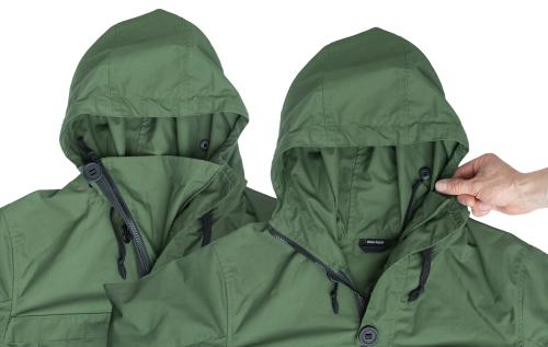 Särmä Windproof Anorak. You can secure the fully unzipped front canvas of the collar from flapping around by this button sewn inside the hood.
