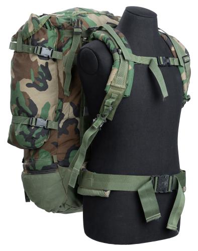 US CFP-90 rucksack with day pack, Woodland, surplus. 